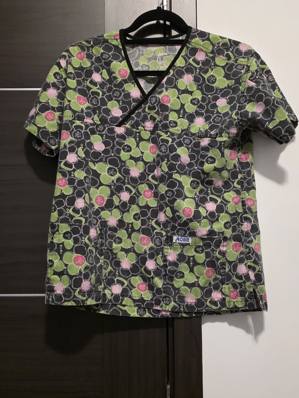 Black Floral M MOBB scrubs